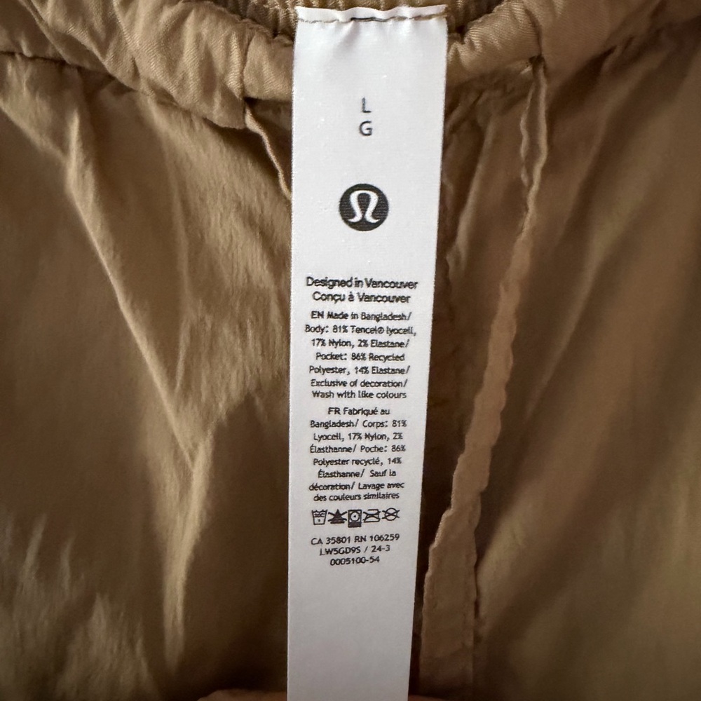Lululemon Lightweight Adjustable Mid-Rise Cargo Pant in Filbert Tan Size Large - Picture 8 of 16